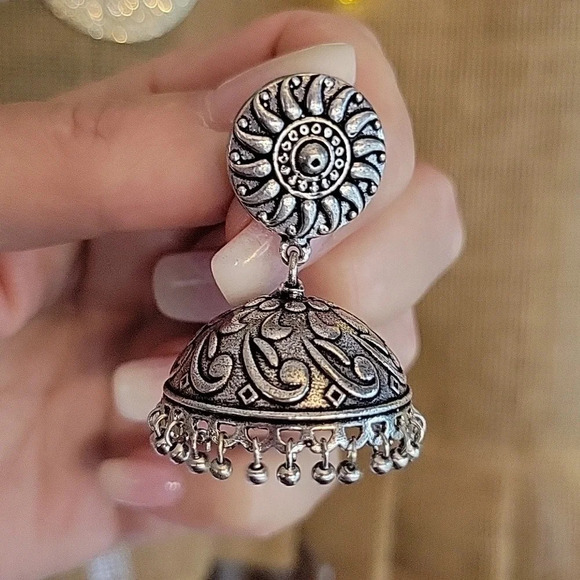 🔥LAST PAIR🔥 Bohemian Sunflower Jhumka Drop Earrings - Picture 2 of 7